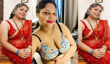 Horny Noida Bhabhi Fucking Hard With BF in Hotel