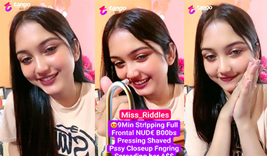 Sexy Model Miss Riddles Live Nude Boobs Pressing